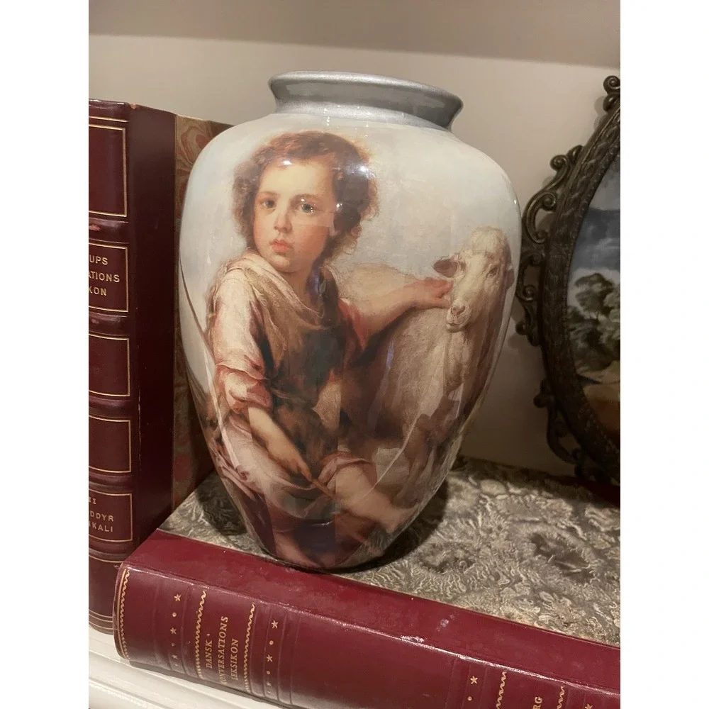 Unmarked vintage decopauge