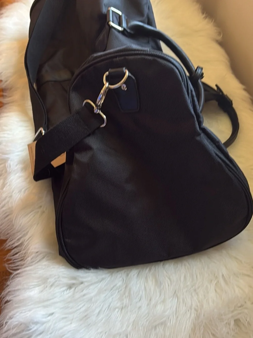 N/A spacious black