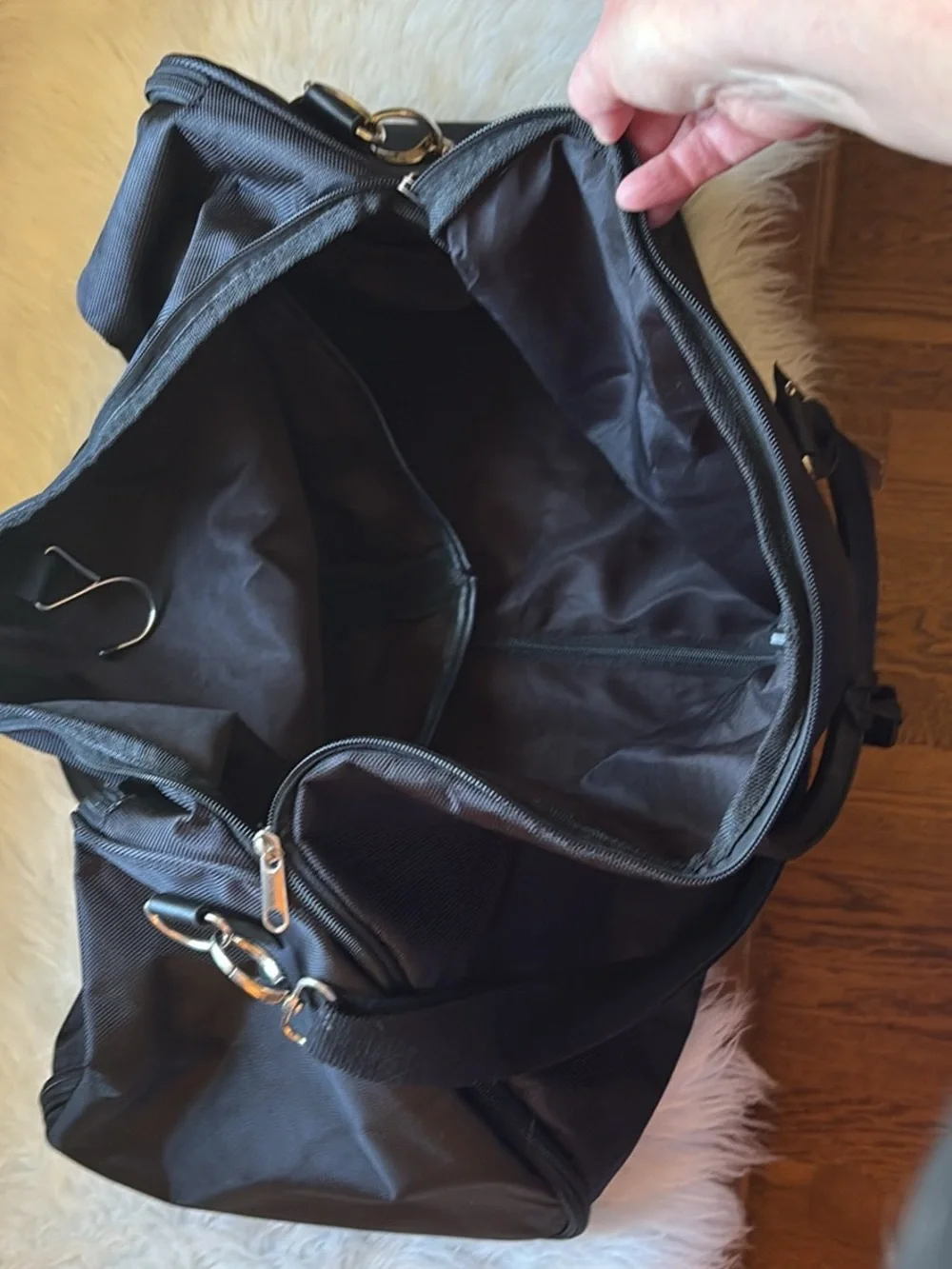 N/A spacious black