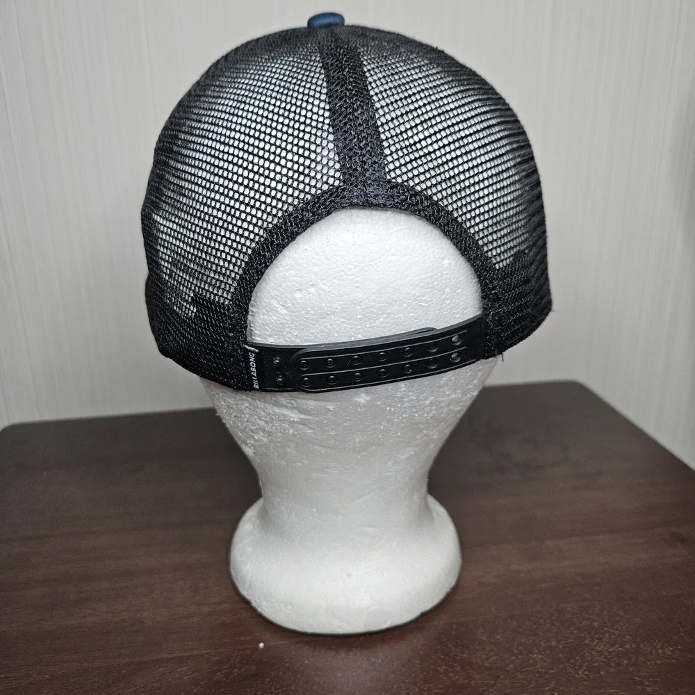 Billabong trucker hat