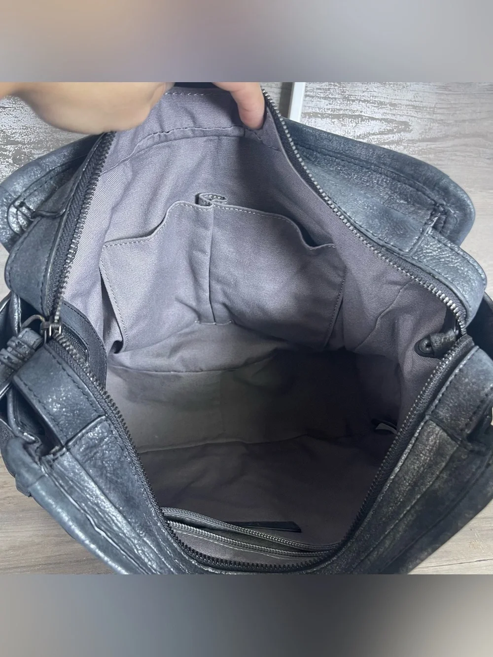 Frye Mel Metallic Leather Charcoal Gray Black Boho Bag Shoulder Purse Chic