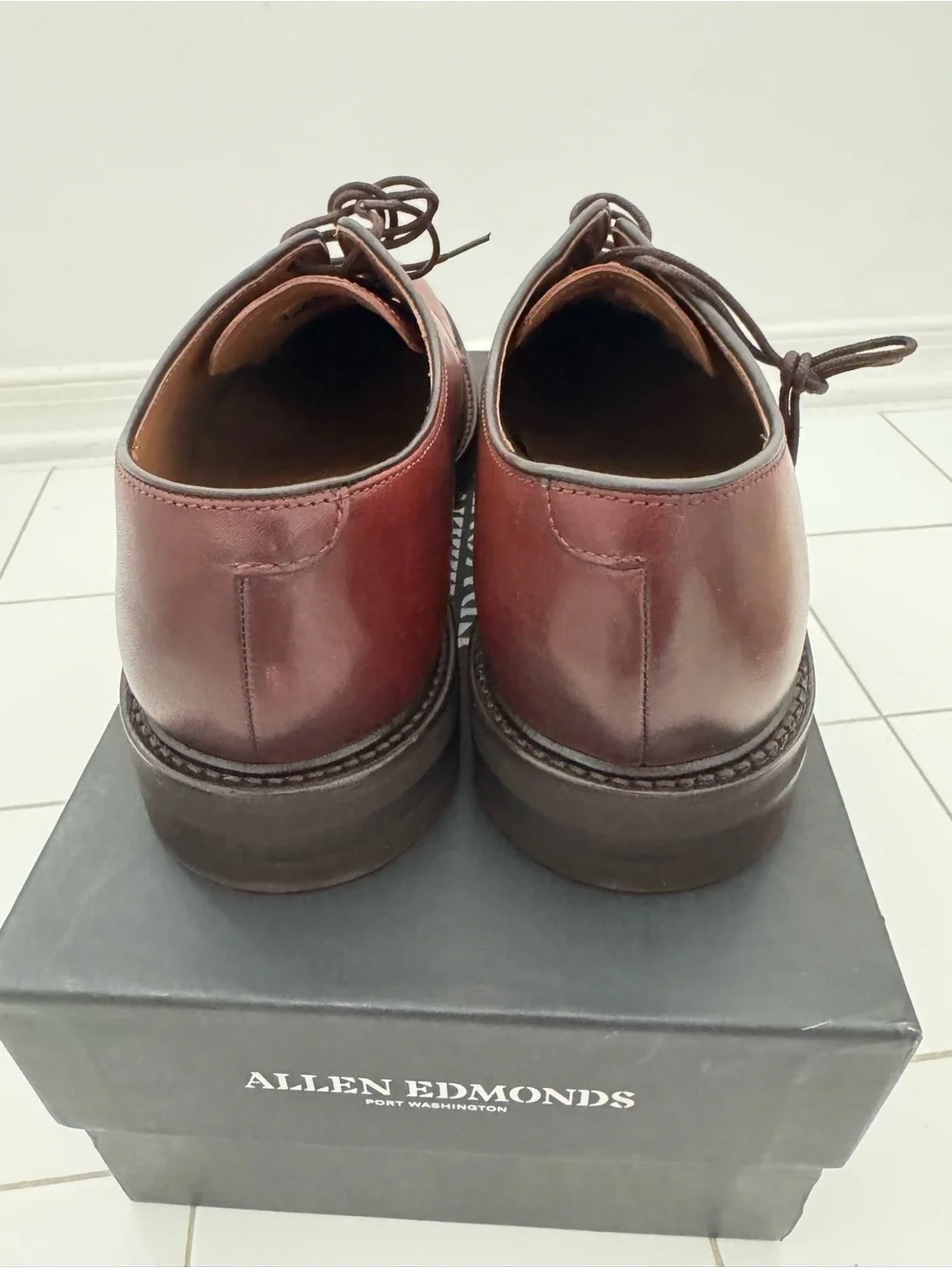 Allen Edmonds sleek plain