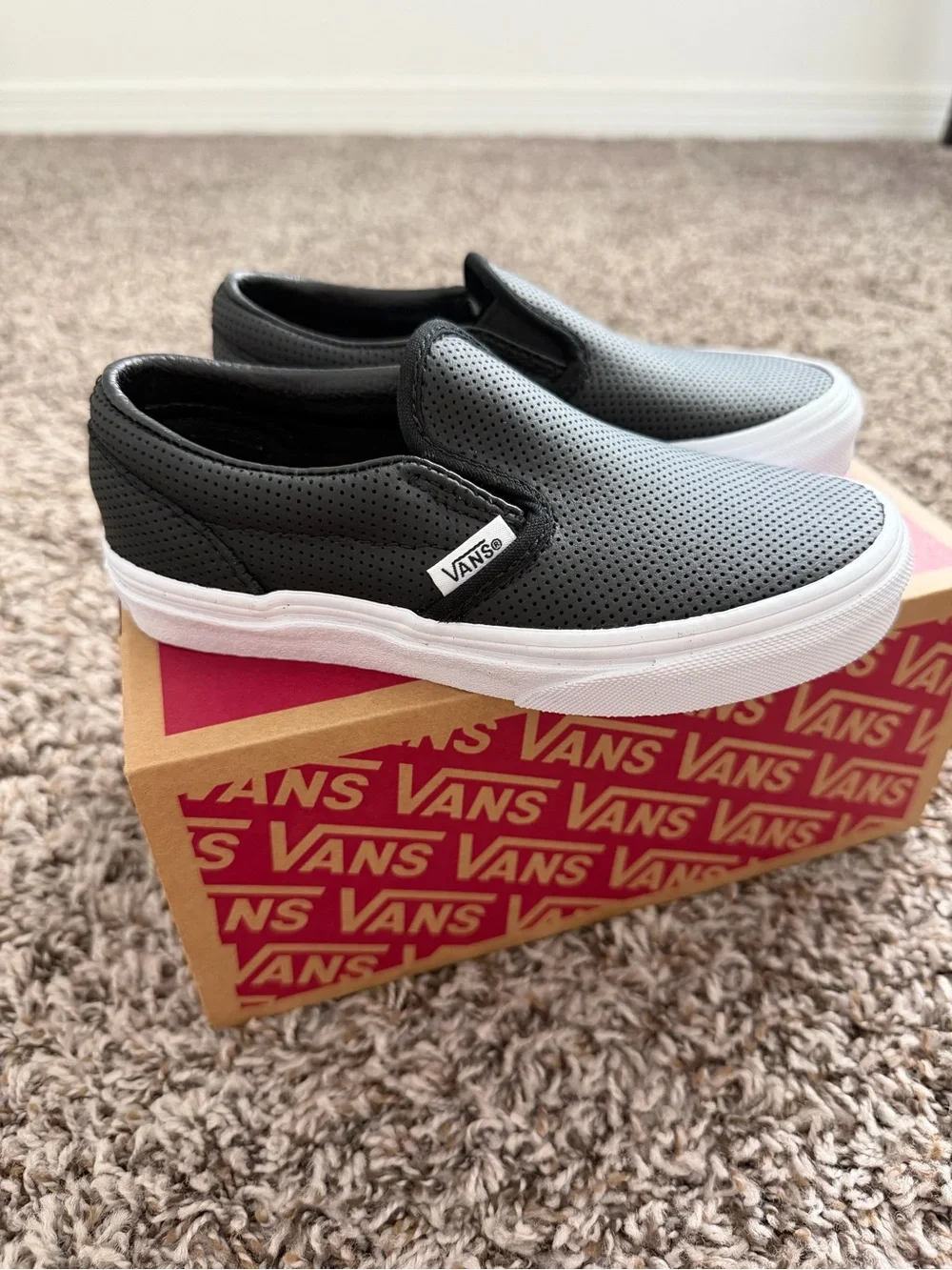 Vans new tags