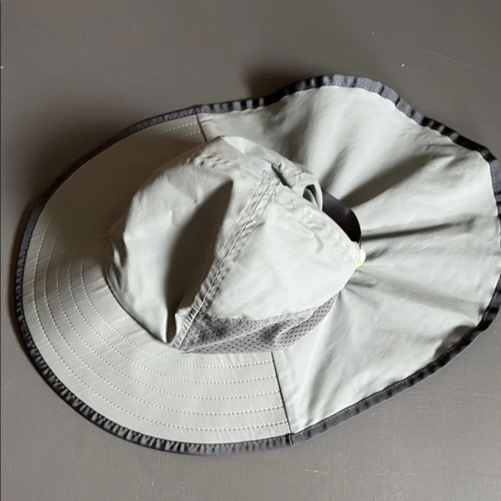 Sun Dry Kids Light Gray Sun Hat with Dark Trim
