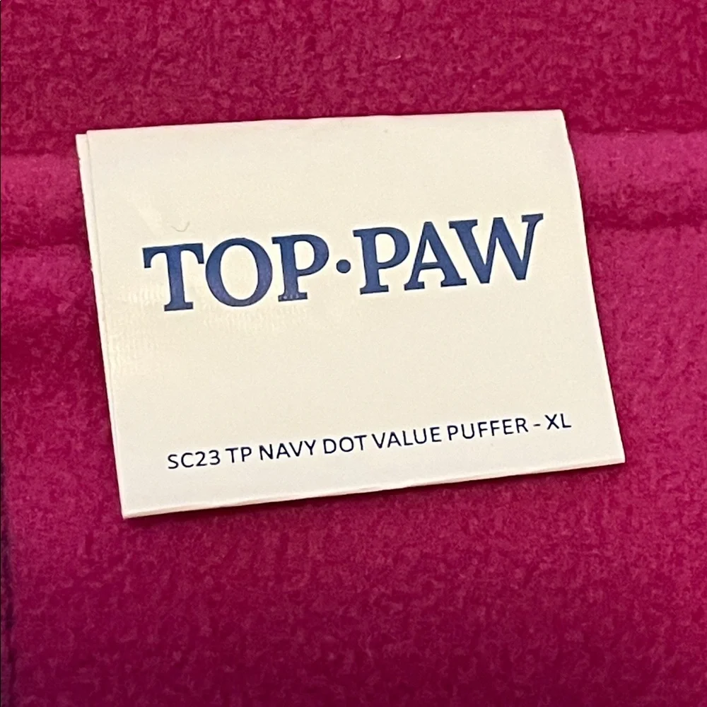 Top Paw design dots closure
