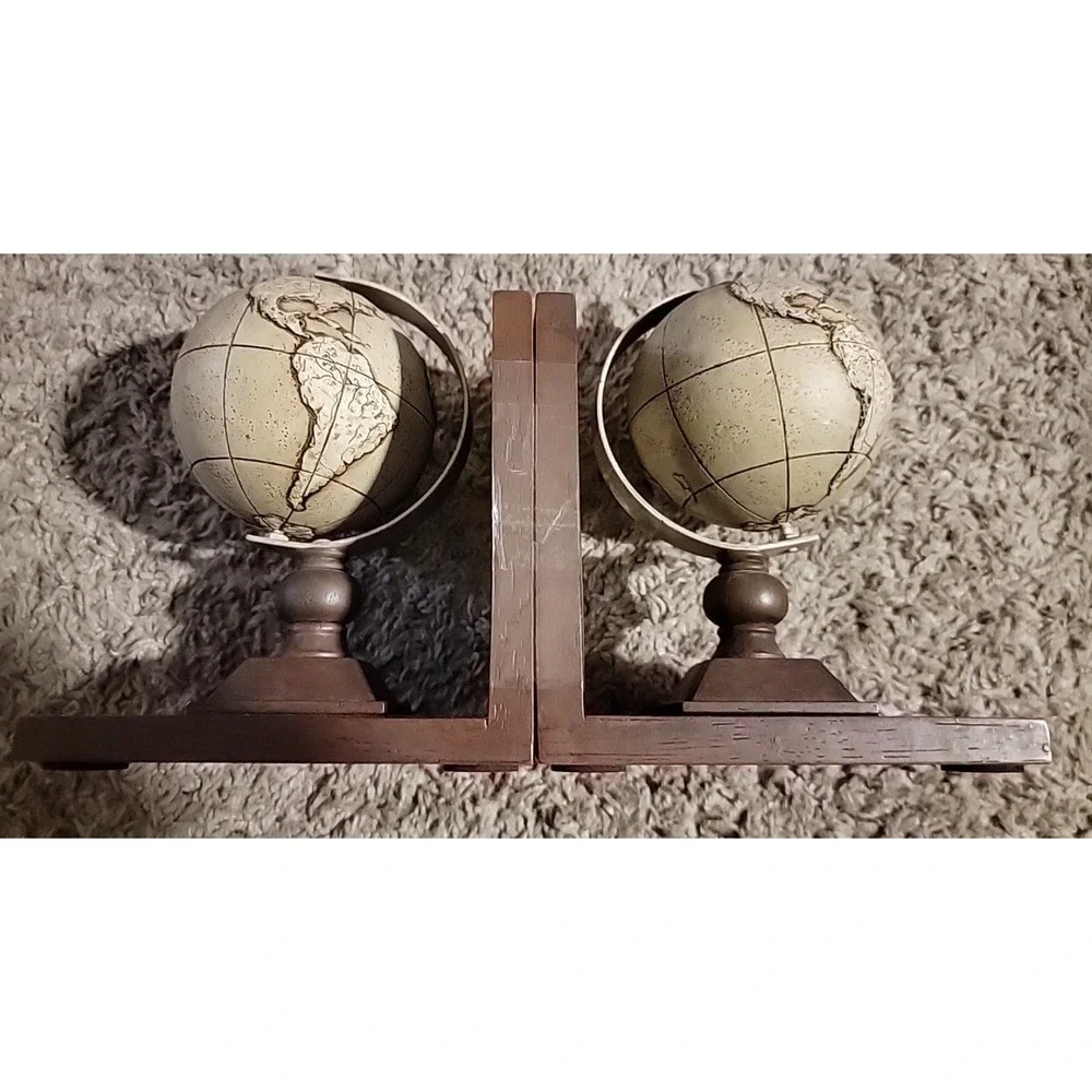 Wooden Ships add touch