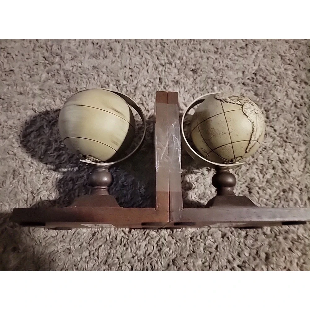 Wooden Ships add touch