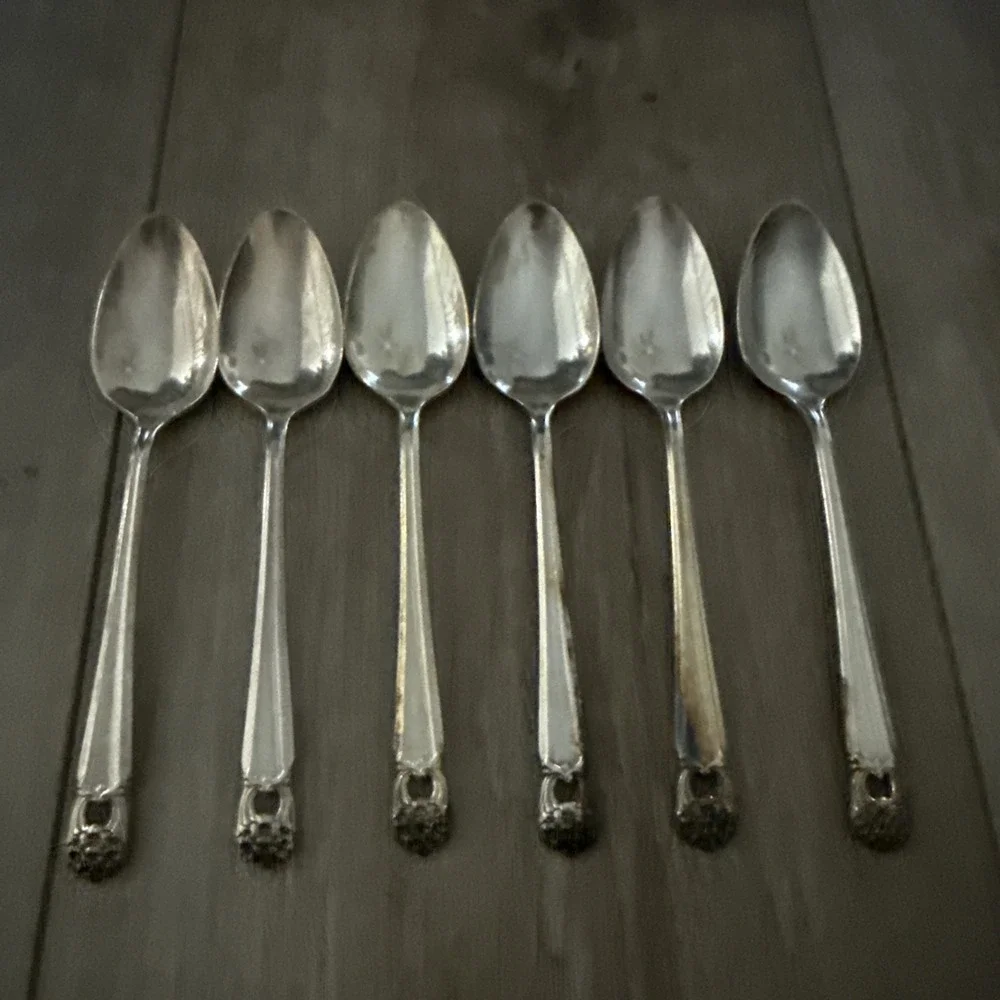 1847 Rogers Bros vtg set