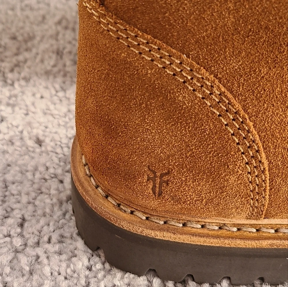 Frye nwot russell