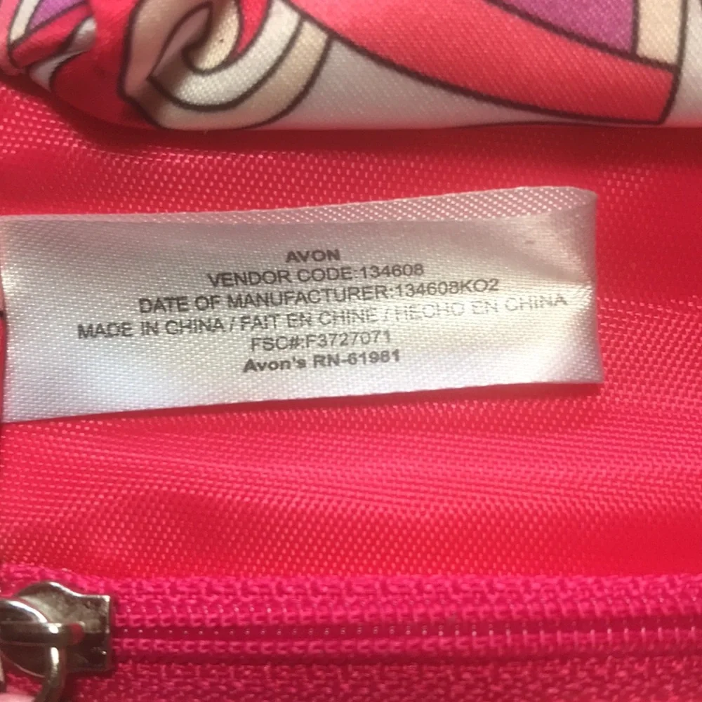 Avon travel make