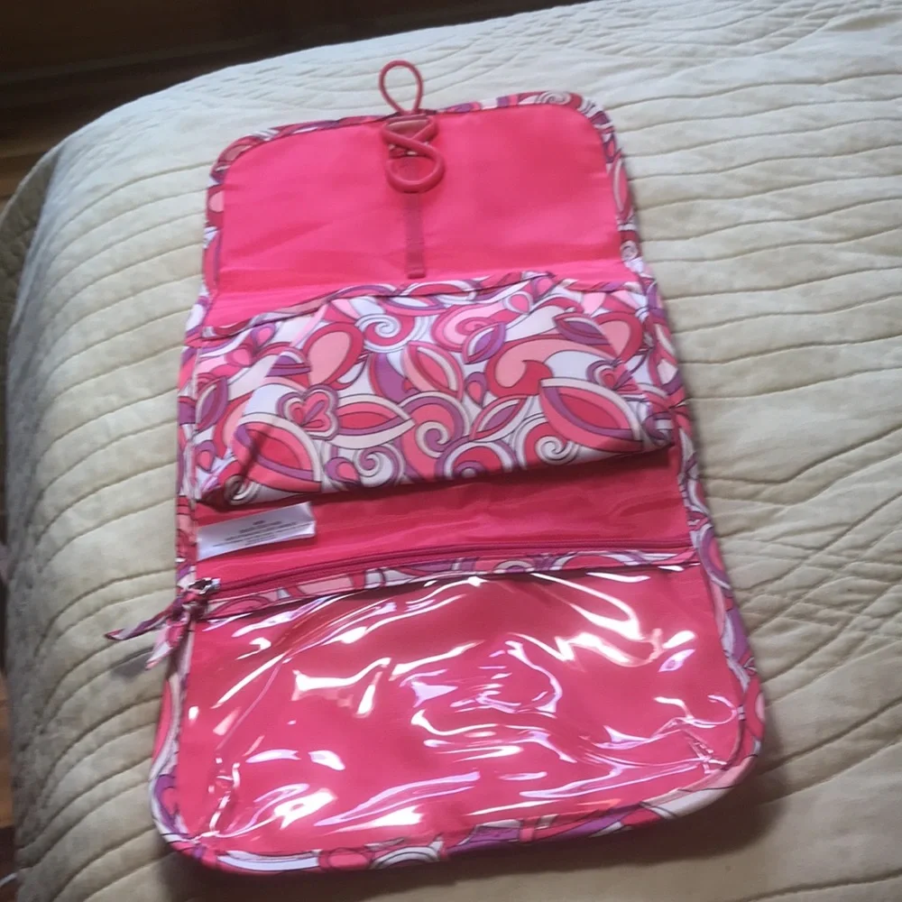 Avon travel make