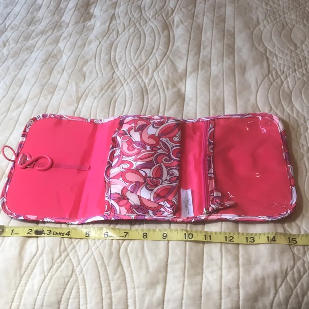 Avon travel make