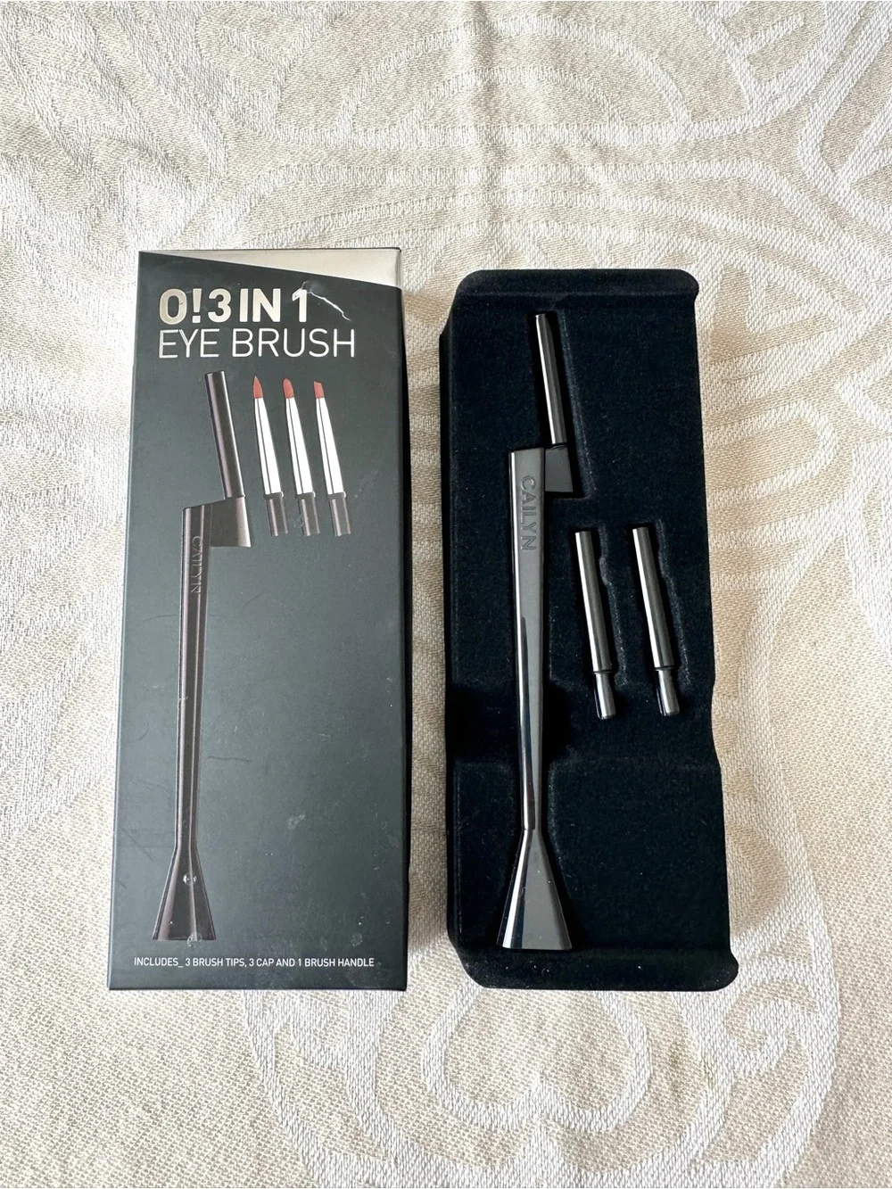 CAILYN O!3 in 1 Eye Brush Set NWOT | Retractable | 3 Brush Tips