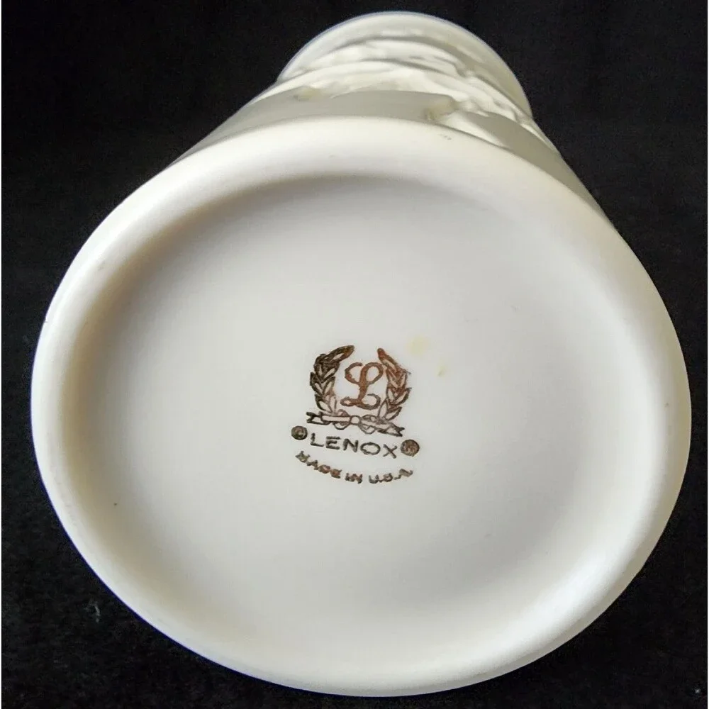 Lenox this intaglio