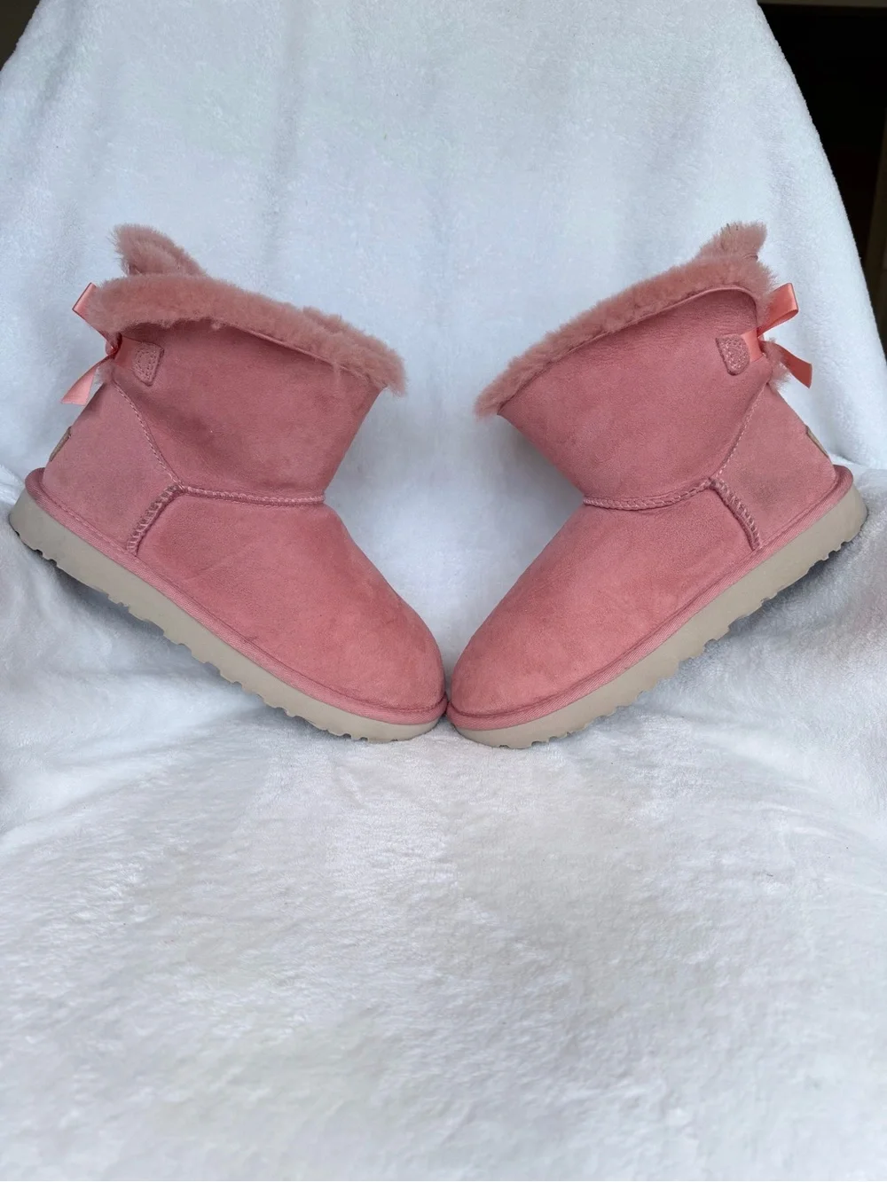 UGG mini bailey bow II salmon pink size 7