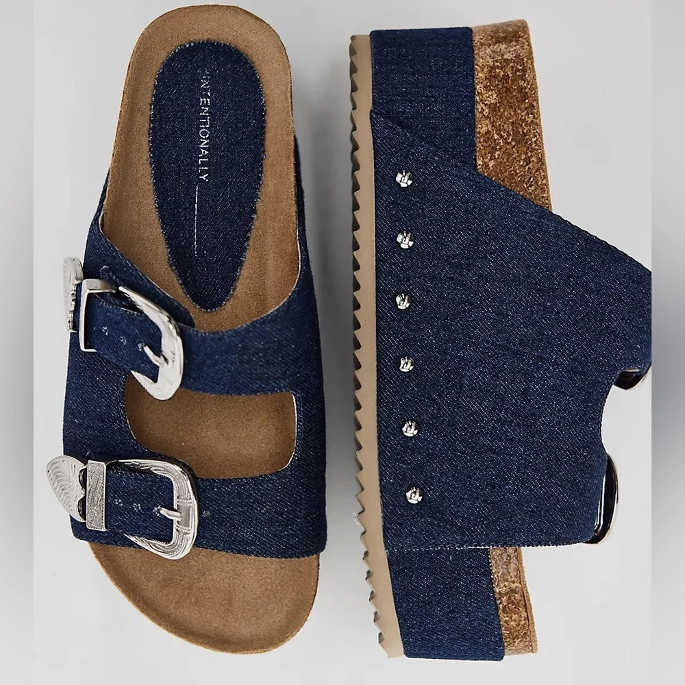NEW IN BOX Intentionally Blank Cooper Cowgirl Rinse Denim Platform Sandals