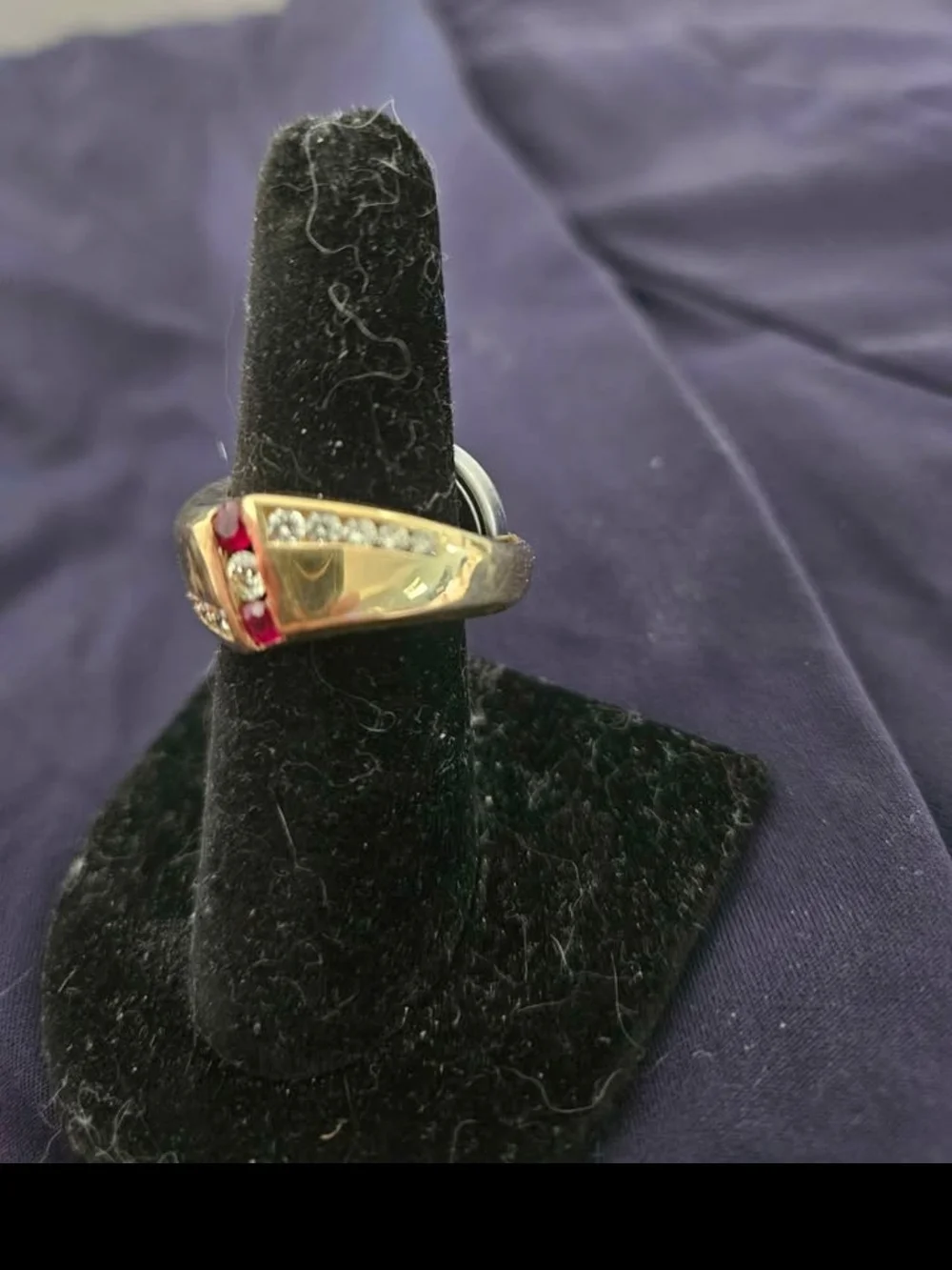 N/A elegant gold