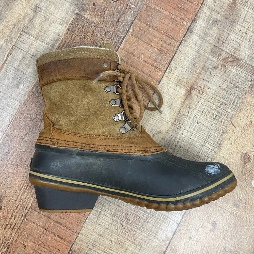 Sorel Women's Size 9 Winter Fancy Lace Mid Calf Boot Suede Leather Waterproof