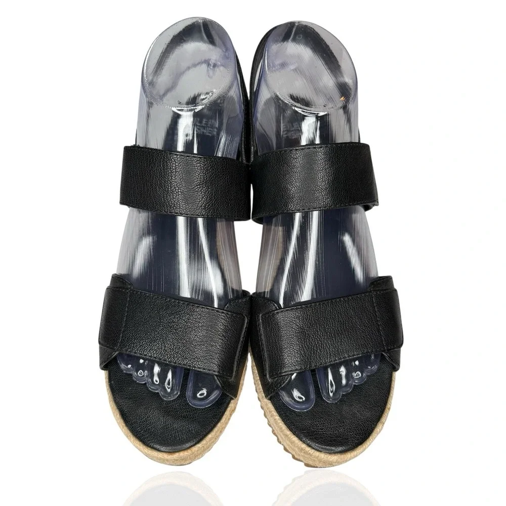 Eileen Fisher step into
