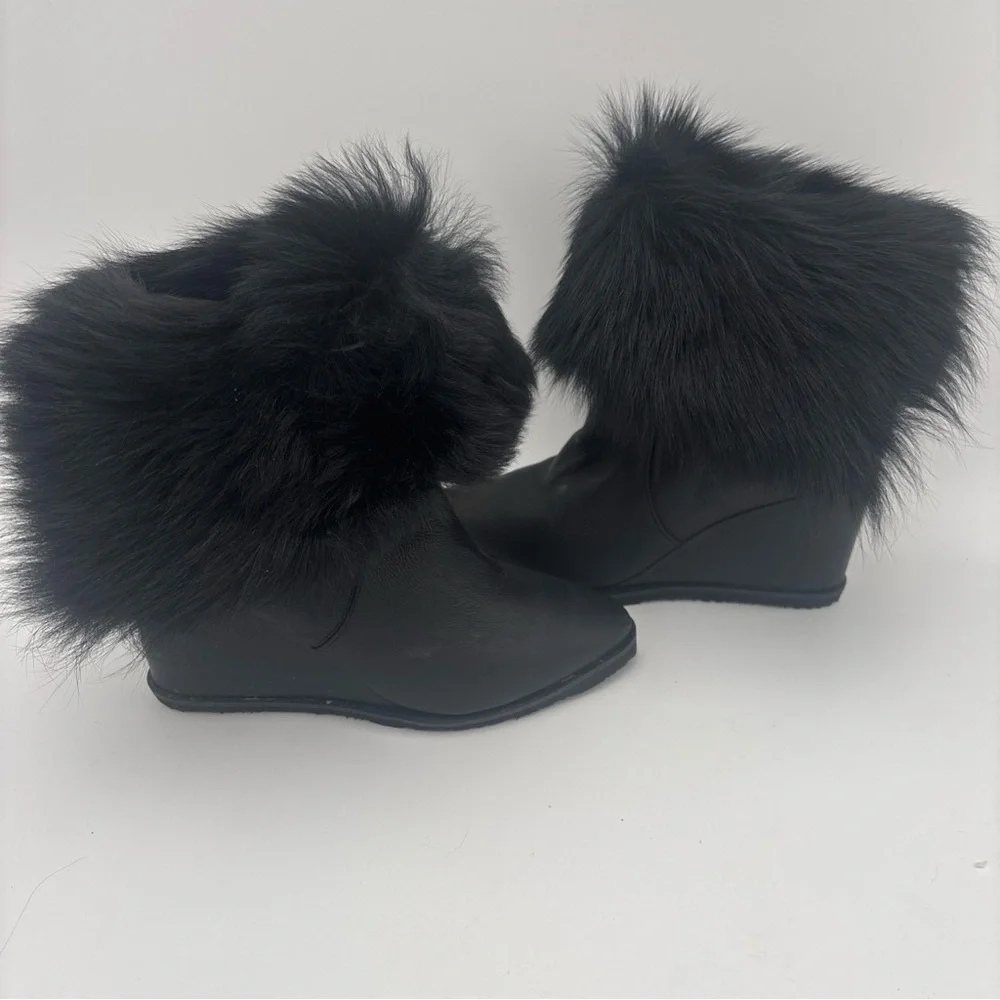 Taryn Rose elegant black
