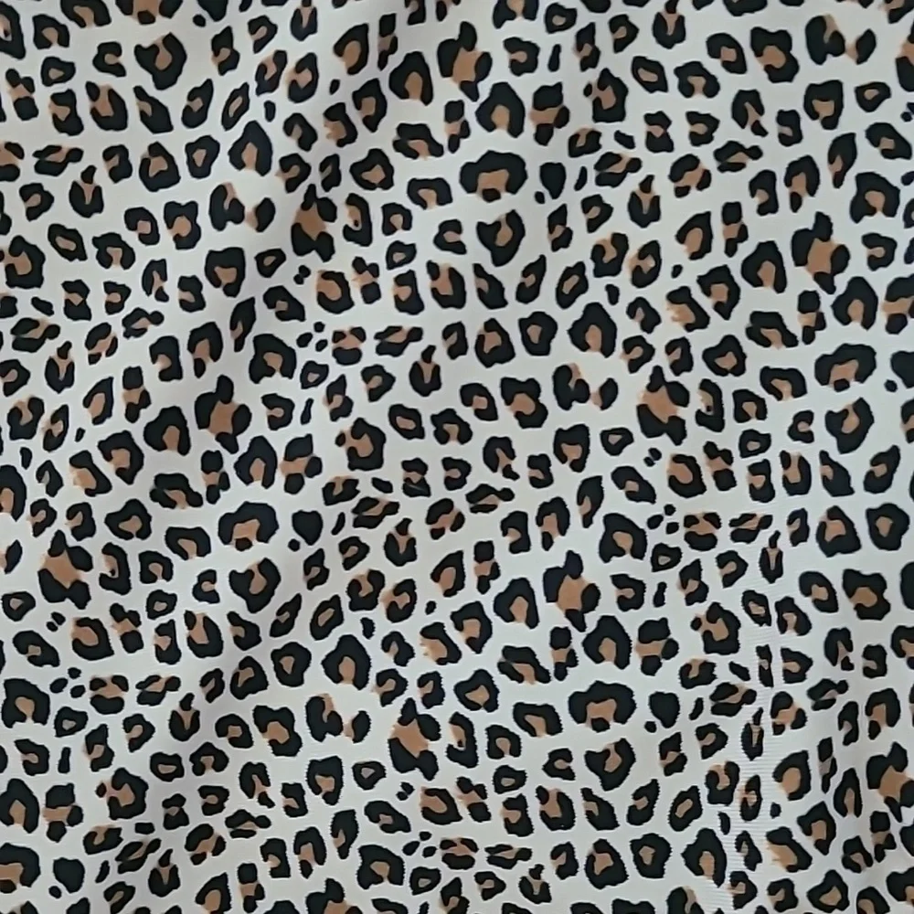 GAP stylish leopard