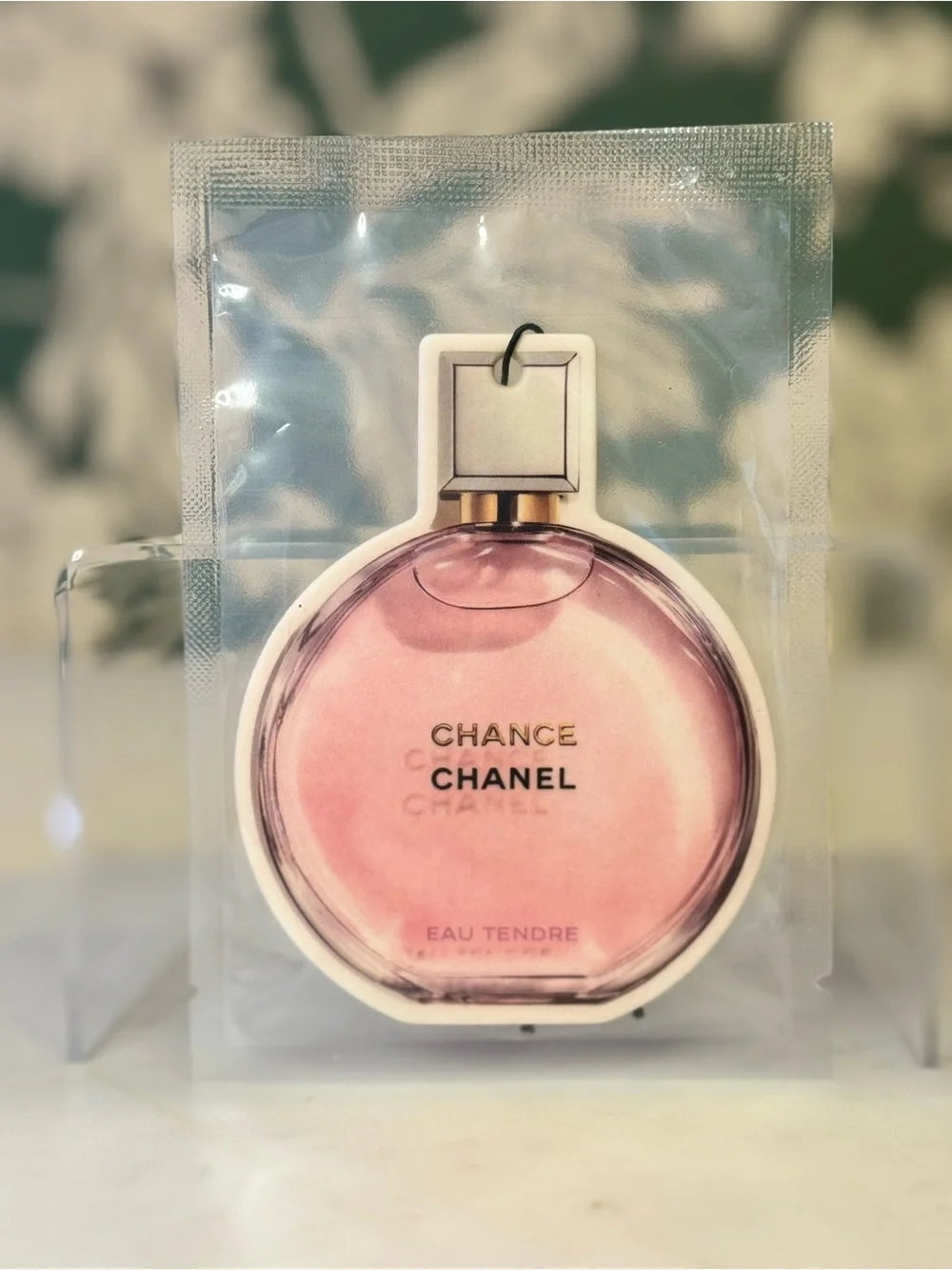 CHANEL heart tendre treating
