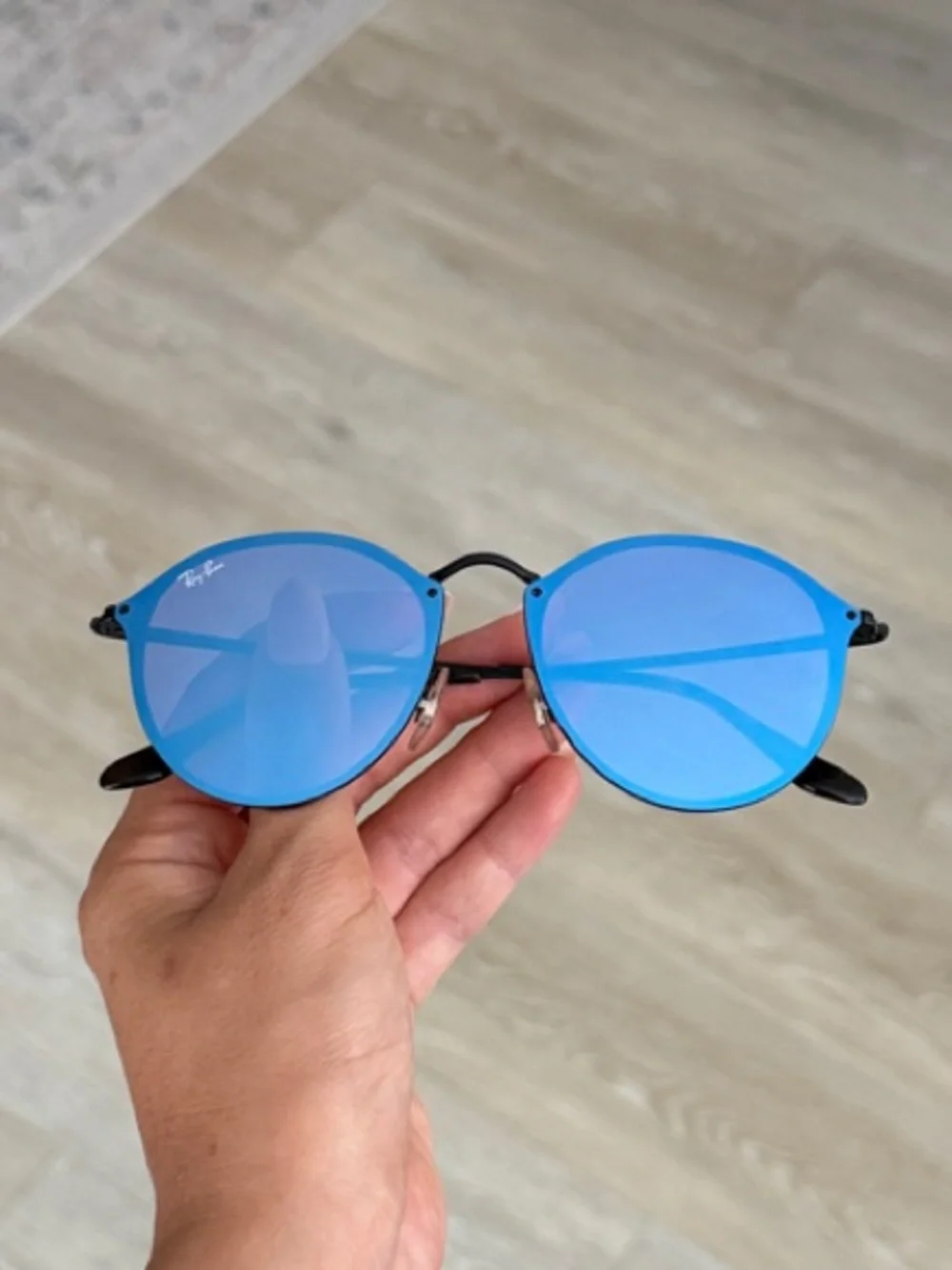 Ray-Ban barely worn