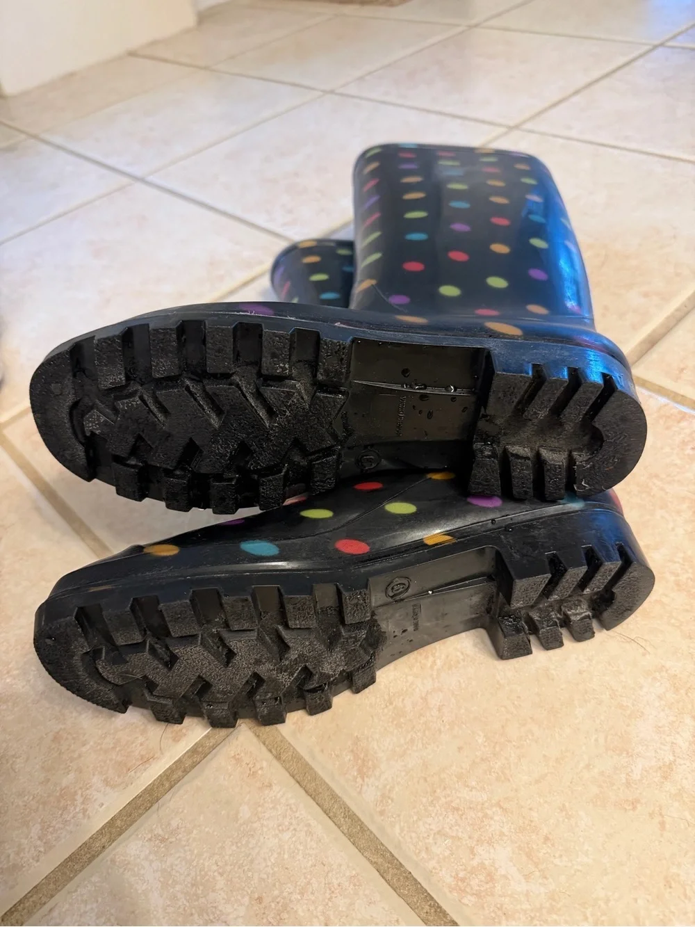 N/A stylish black