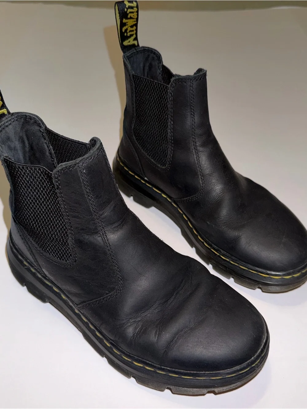 Dr. Martens Black Leather Chelsea Ankle Boots Pull-On Round Toe Men’s 7 UK6 EU39