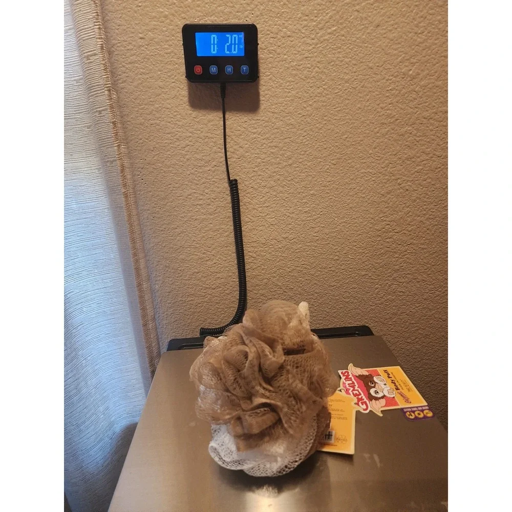 Mad Beauty Gremlins Gizmo Body Puff Shower Loofah Brown White New With Tags