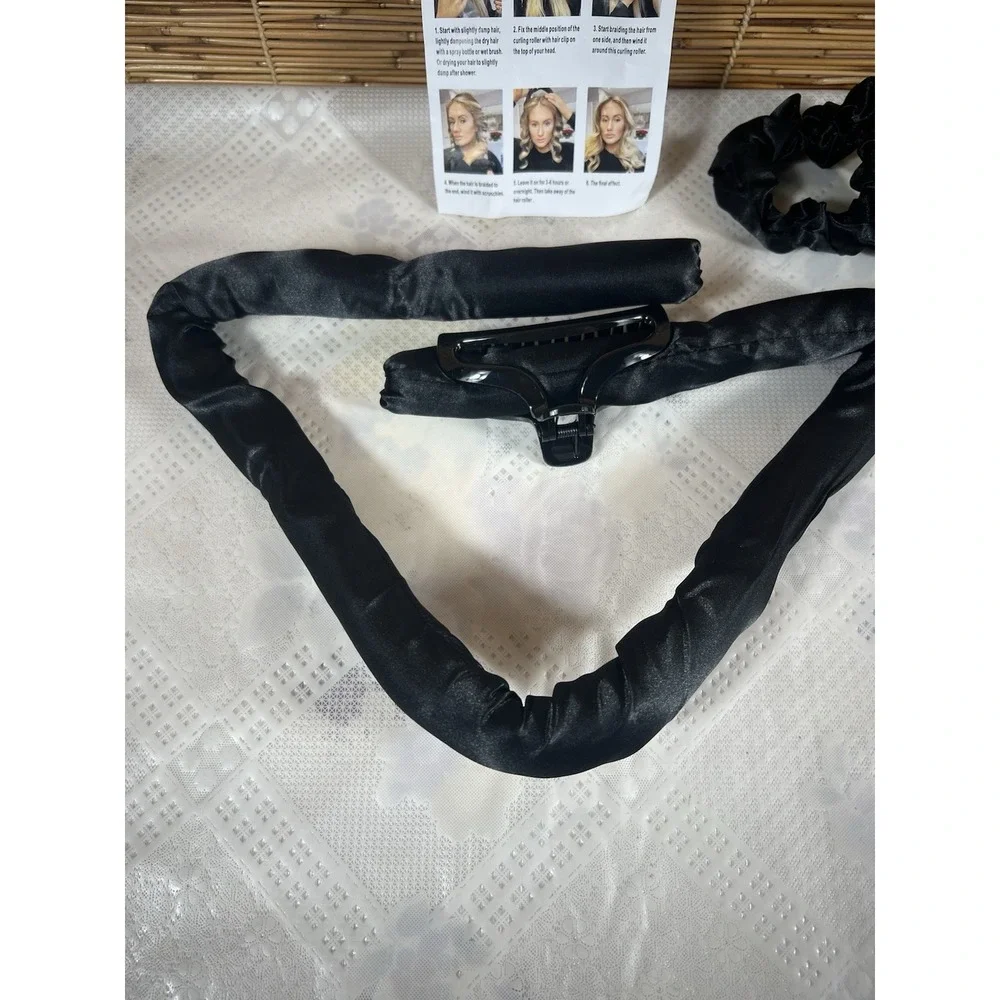 The Unbranded Brand heatless black