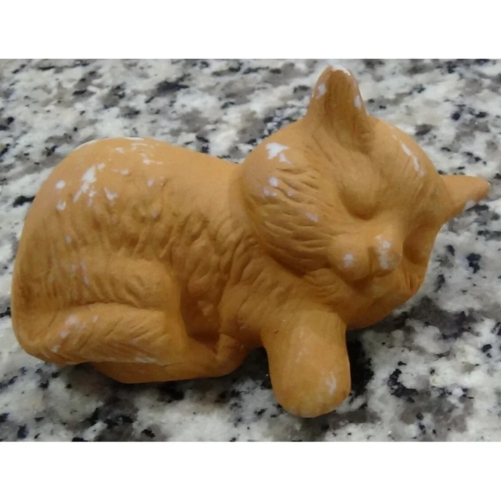 Craft CAT KITTEN - LOT OF 30 Ceramic Figurines #397