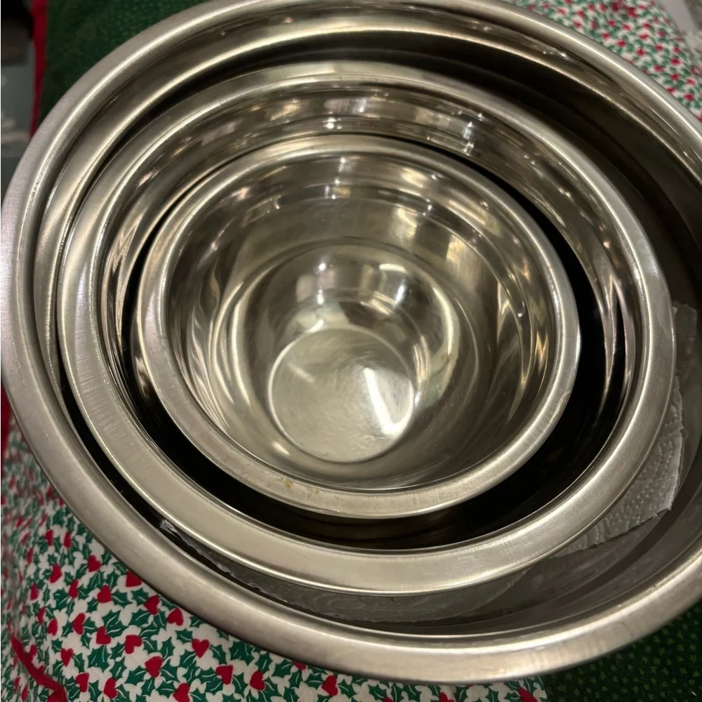 Set Of 3 Mixing Bowls Gently Loved Loved Condition Final Sale