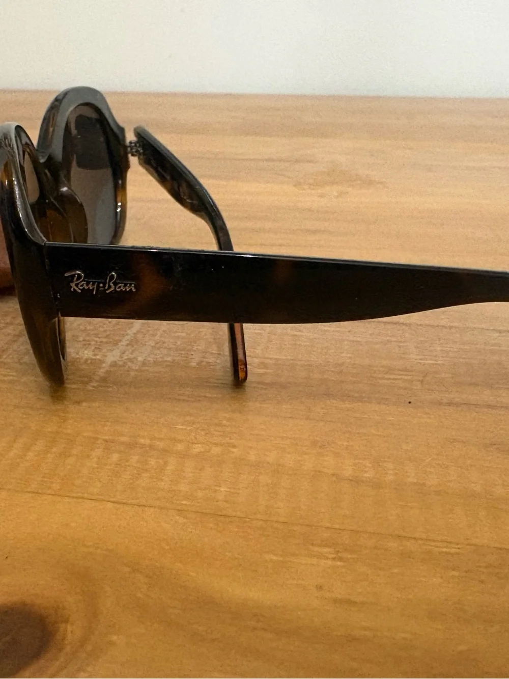 Ray-Ban classic ray