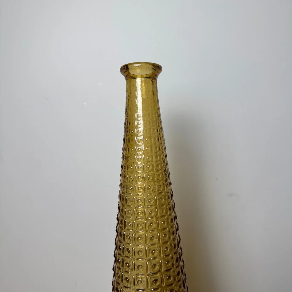N/A tall intricate