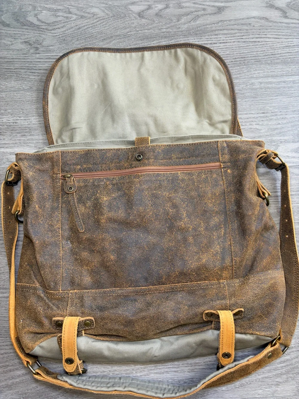 The Territory Ahead classic brown