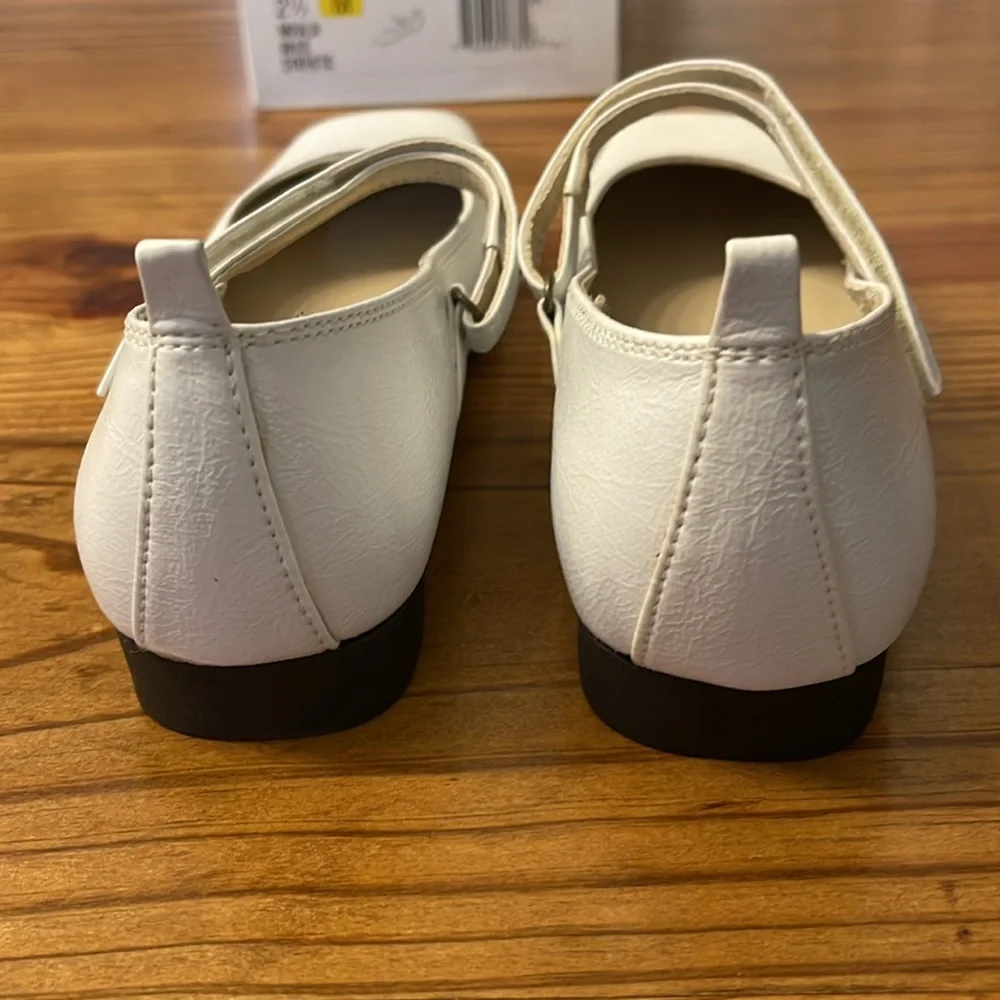 Nine West stylish white