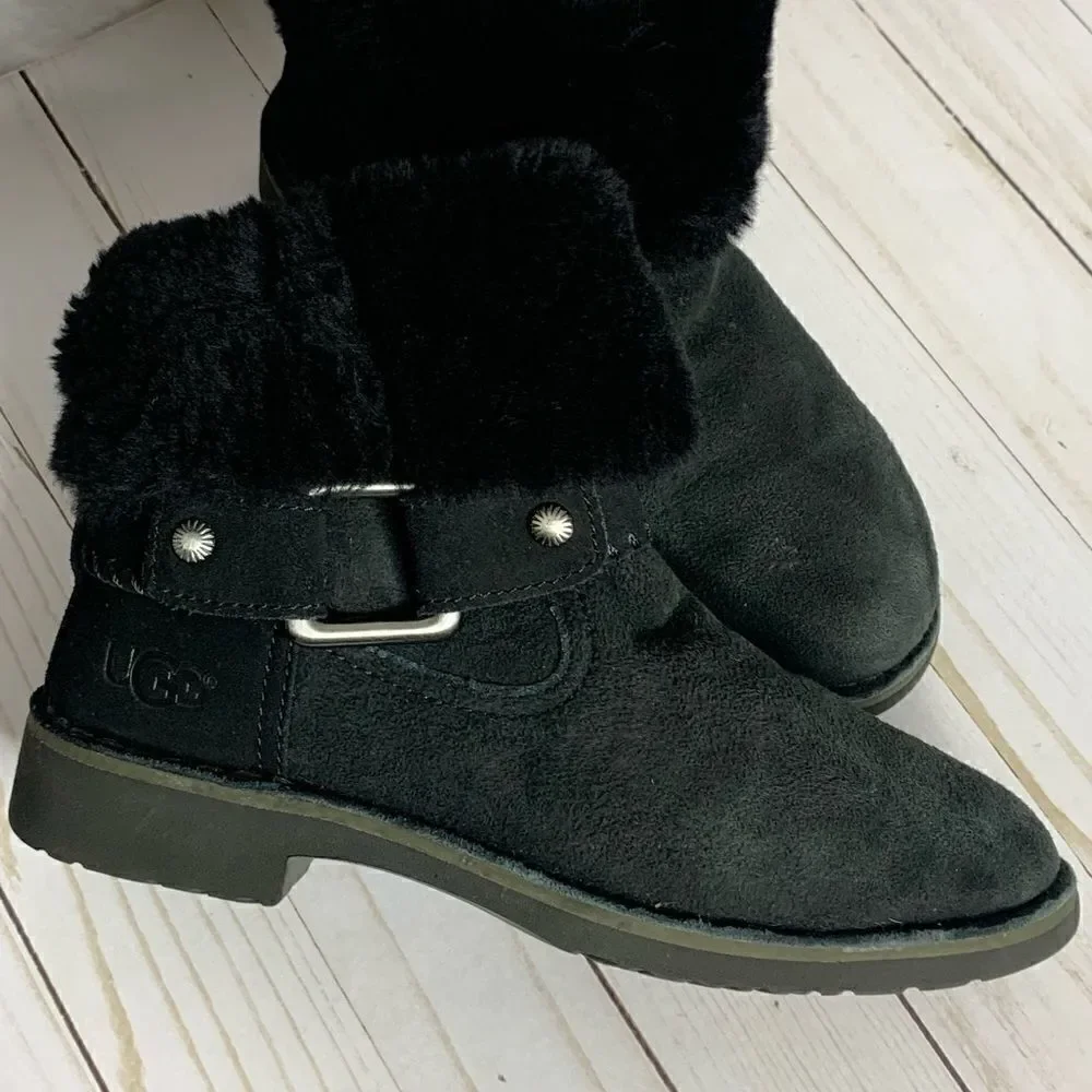 UGG cedric black