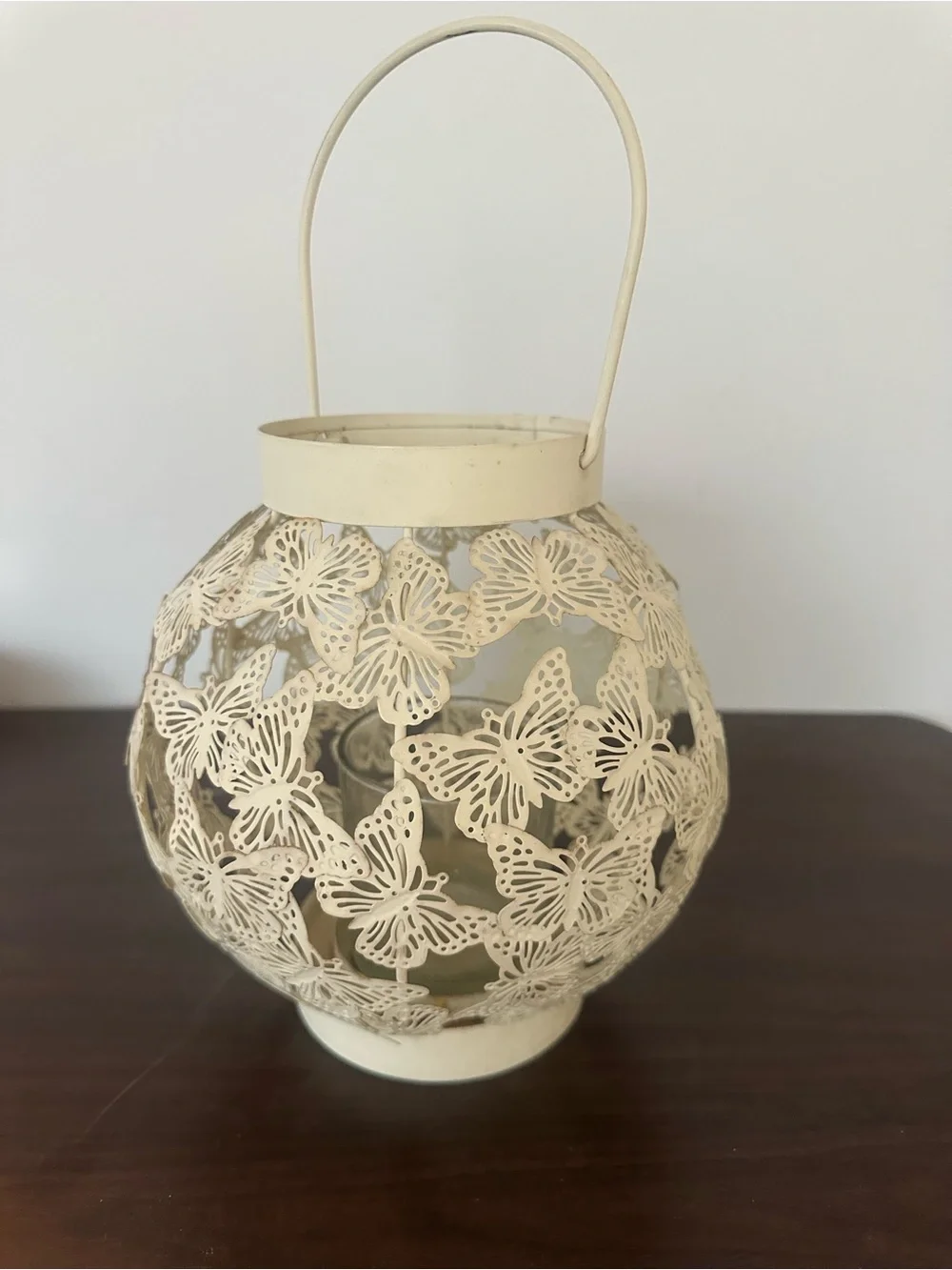 Vintage decorative cream
