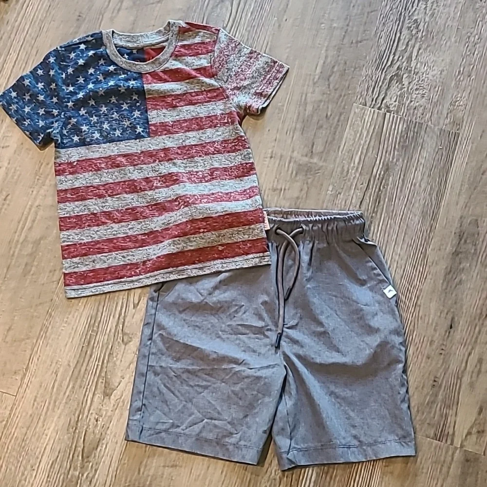 Tommy Bahama/Brooklyn Clothes USA Flag T-Shirt with  Matching Shorts Size 7/8