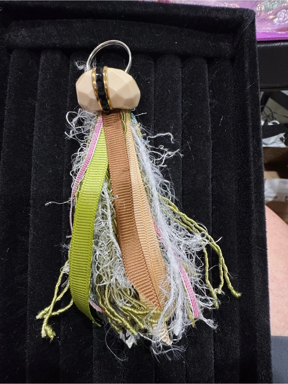 N/A chic tassel