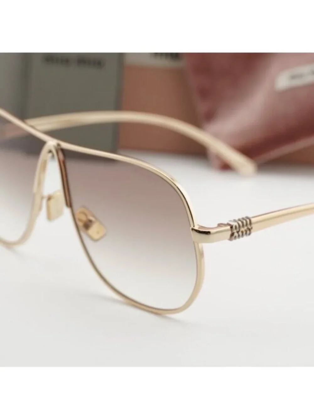Miu Miu model mua56s