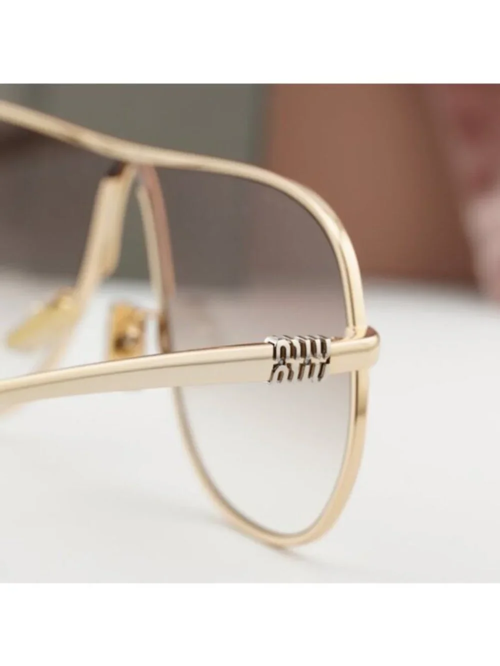 Miu Miu model mua56s