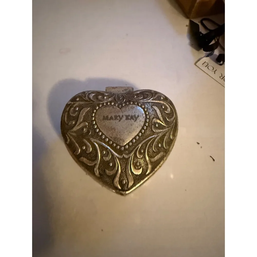 Vintage Mary Kay Heart Silver Tone Filigree Trinket Jewelry‎ Box Velvet Lined