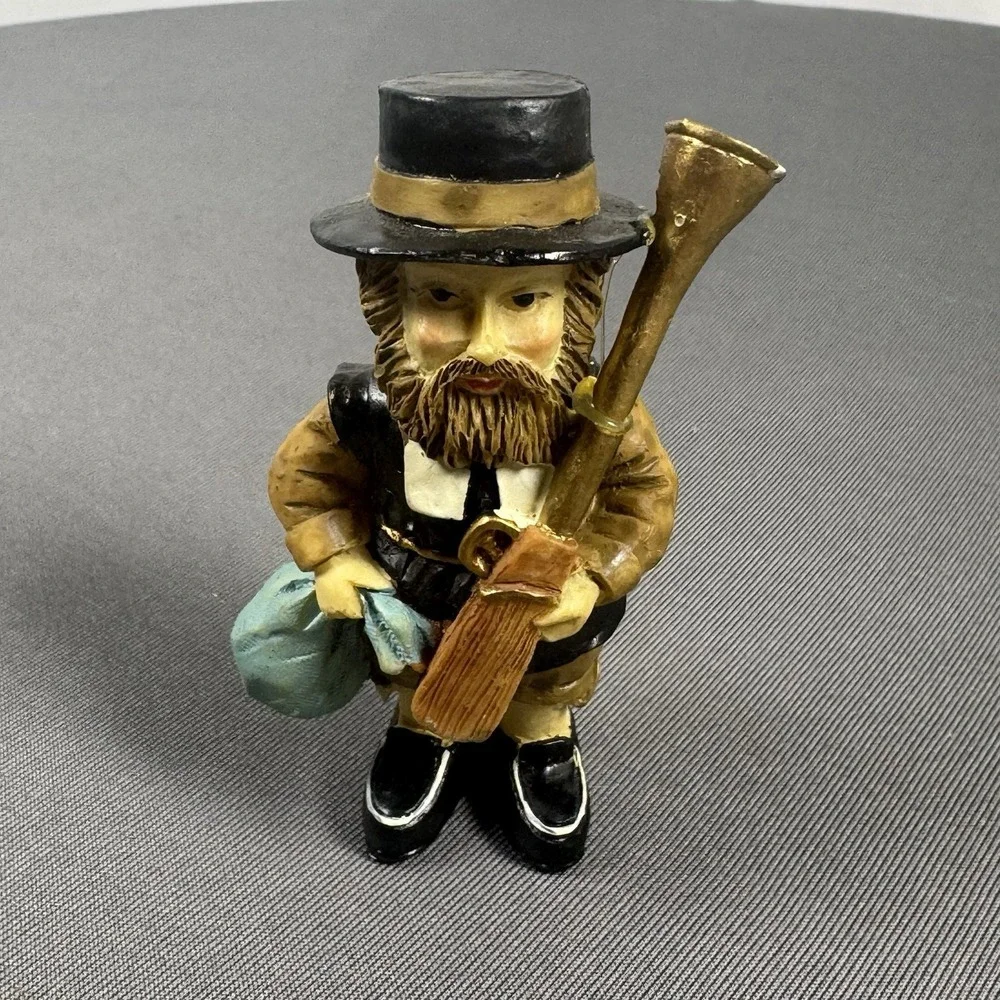 Vintage Thanksgiving Figuring Bob Schneeberg?‎  Pilgrim With Musket