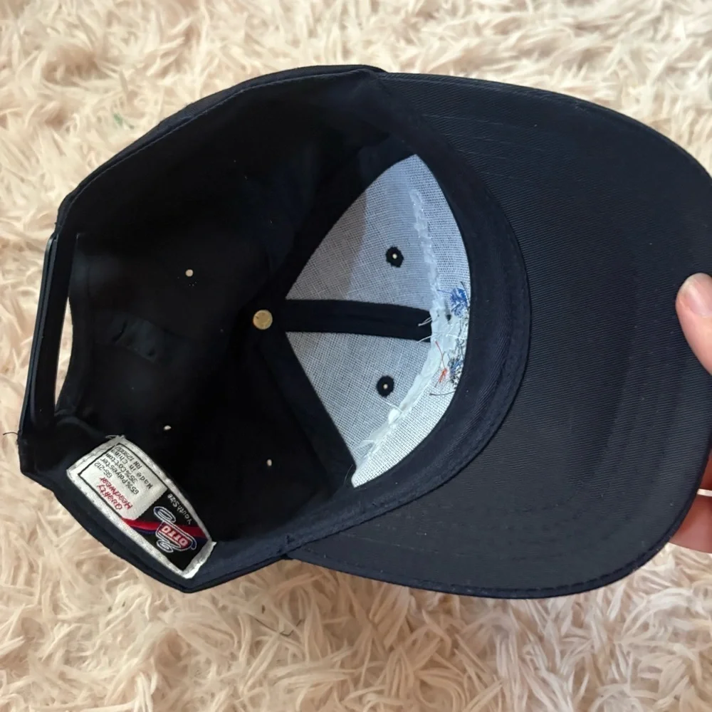N/A cap featuring inc