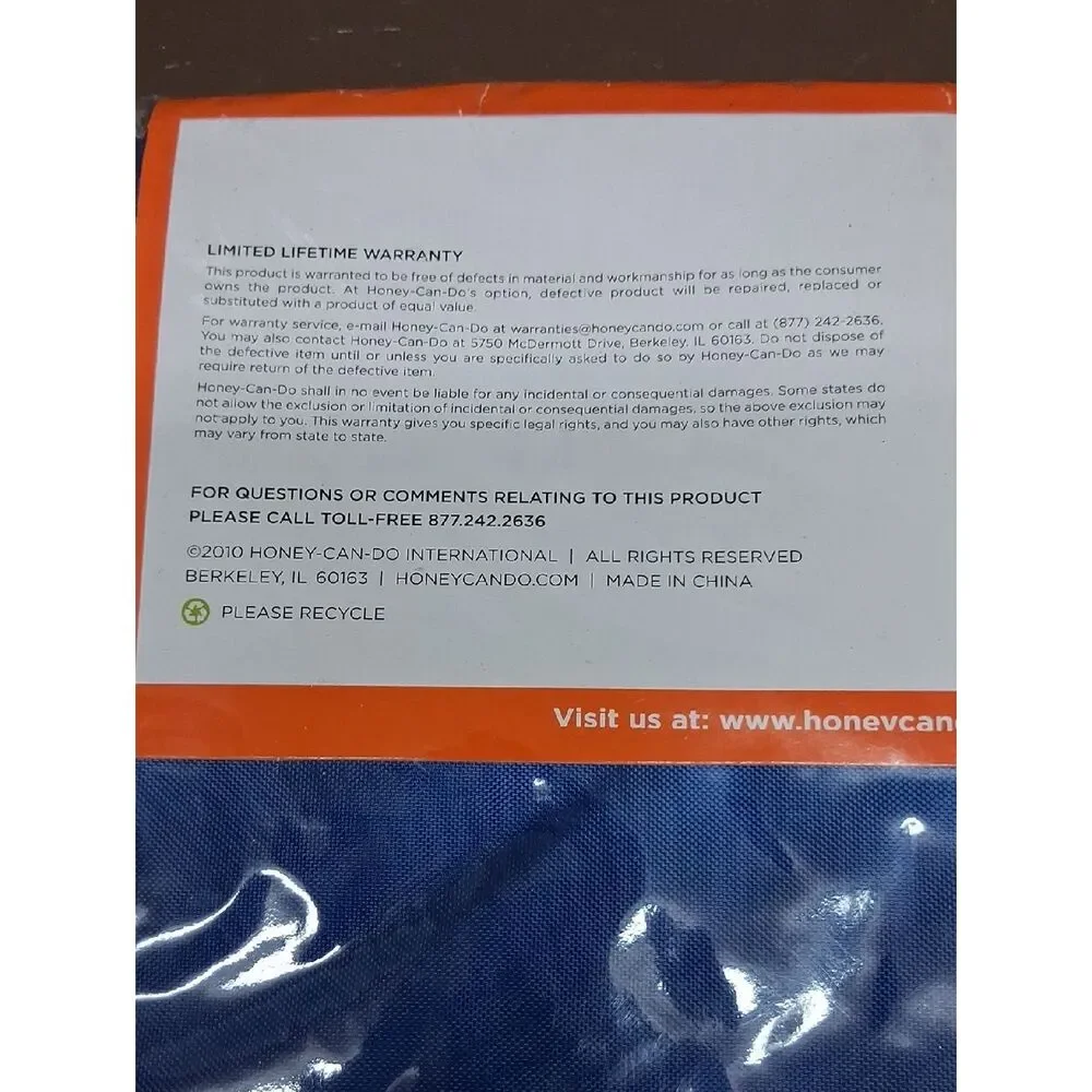 Rubbermaid pair shoe