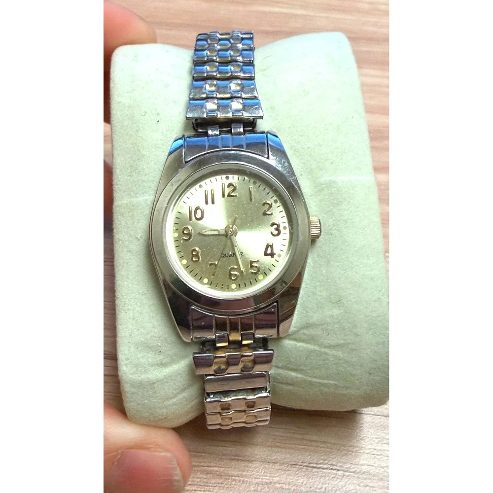 Women's‎ Stainless Steel Quartz Watch  Silver Tone Working