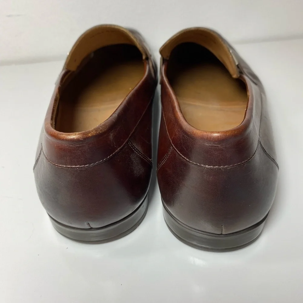 Magnanni introducing men