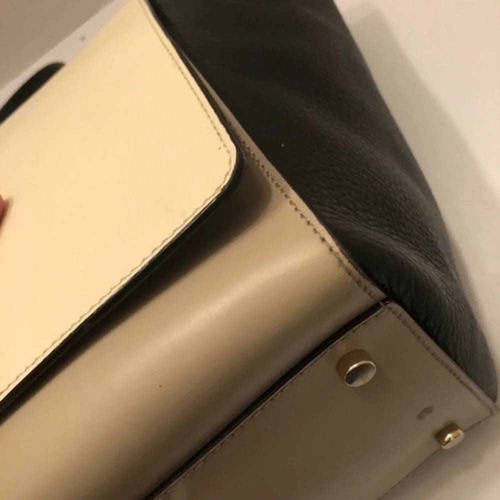 kate spade ha scuffs wear
